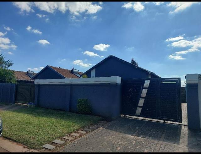 2 BEDROOM HOUSE FOR SALE IN SKY CITY